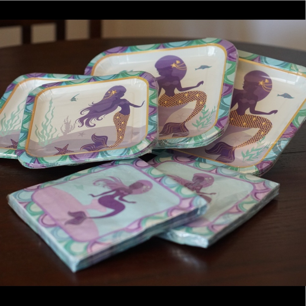 Mermaid Party Supplies for 16 NWT - Picture 2 of 5